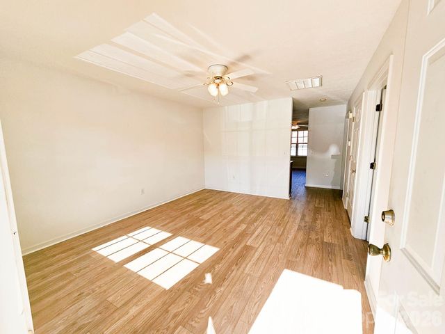 151 24th Street NW, Hickory, NC 28601