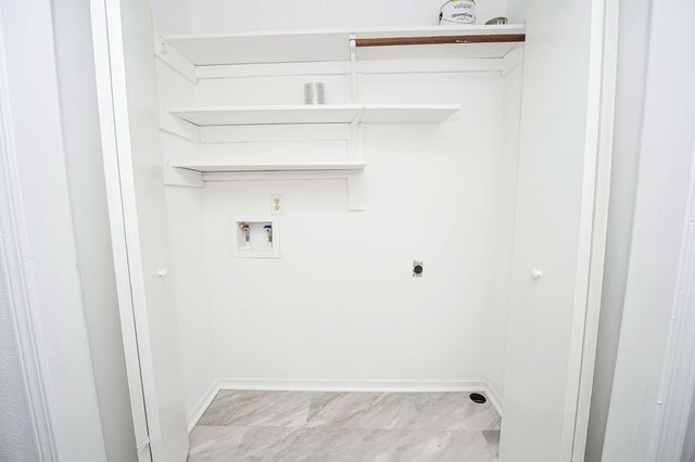 4359 W Weaver Road, Battlefield, MO 65619