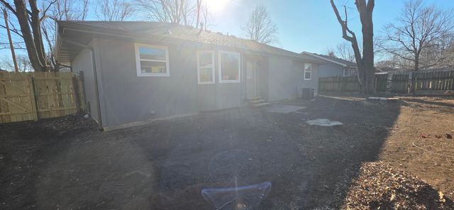 4359 W Weaver Road, Battlefield, MO 65619