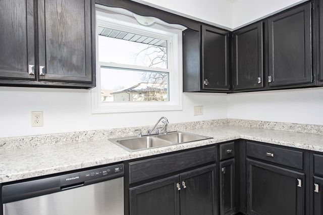 4359 W Weaver Road, Battlefield, MO 65619