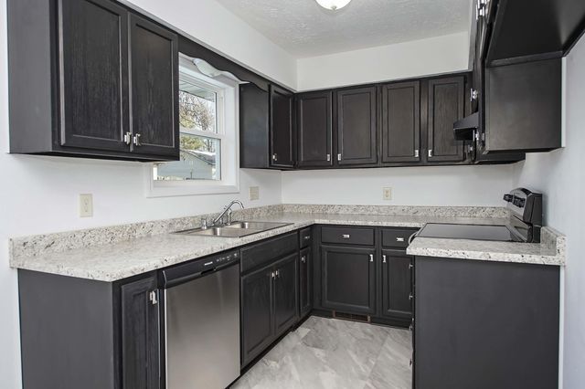 4359 W Weaver Road, Battlefield, MO 65619