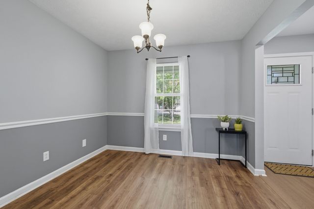 210 Stockton Dr, Murfreesboro, TN 37128