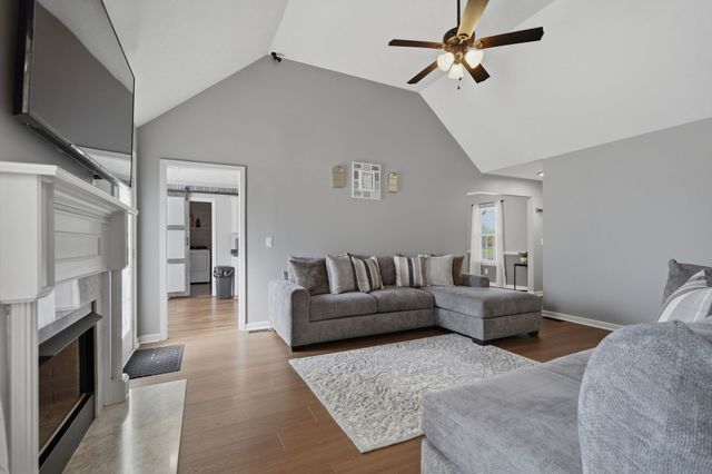 210 Stockton Dr, Murfreesboro, TN 37128