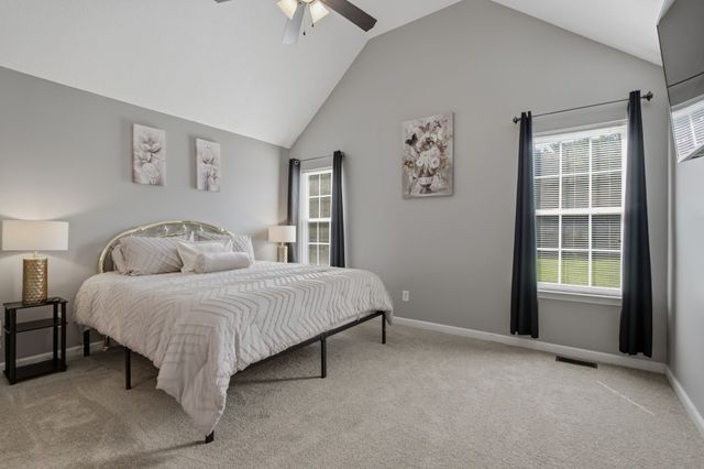 210 Stockton Dr, Murfreesboro, TN 37128