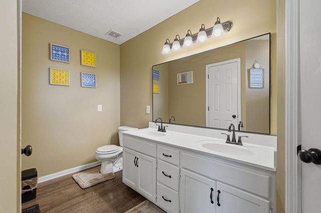 210 Stockton Dr, Murfreesboro, TN 37128