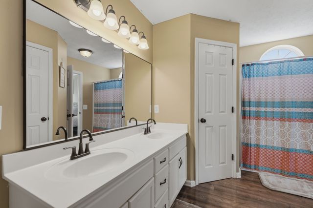 210 Stockton Dr, Murfreesboro, TN 37128