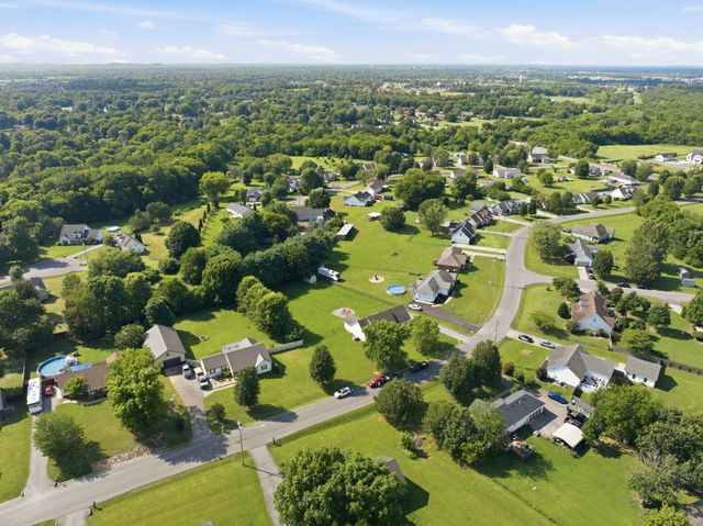 210 Stockton Dr, Murfreesboro, TN 37128