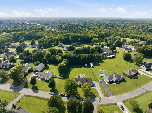 210 Stockton Dr, Murfreesboro, TN 37128
