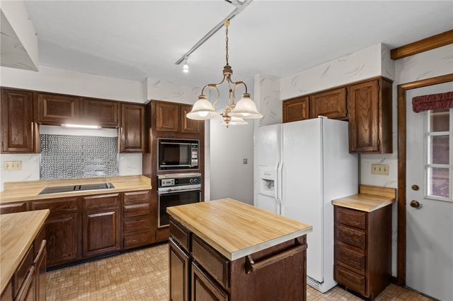 1211 Agate Trail, Washington Twp, OH 45459