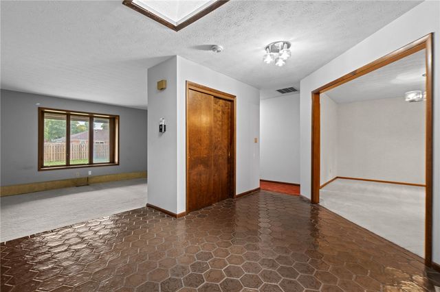 1211 Agate Trail, Washington Twp, OH 45459