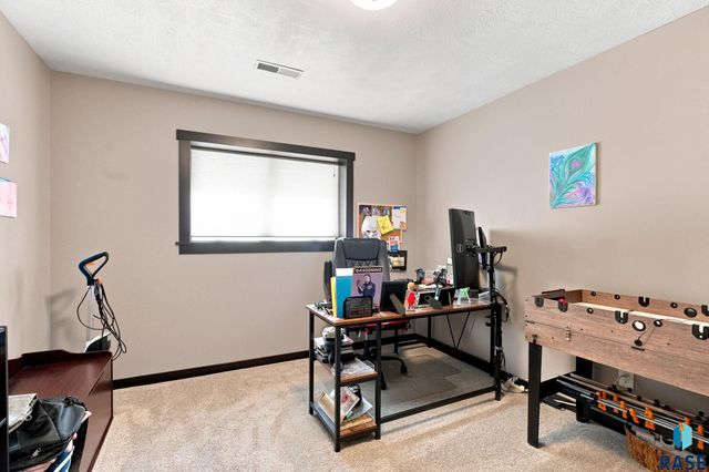 5409 S Solono Ave Avenue, Sioux Falls, SD 57108