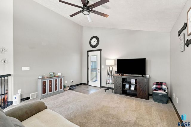 5409 S Solono Ave Avenue, Sioux Falls, SD 57108