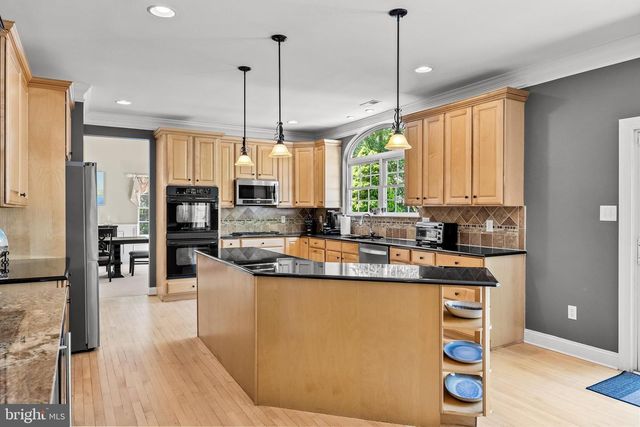 7 JOHN SLOAN WAY, Marlton, NJ 08053