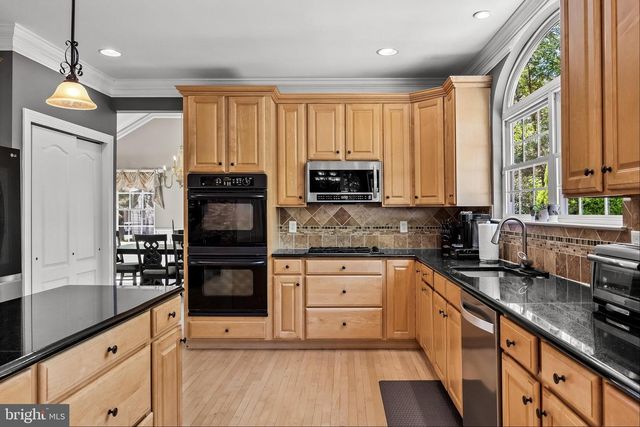 7 JOHN SLOAN WAY, Marlton, NJ 08053