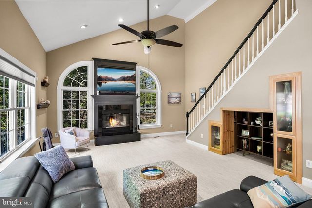 7 JOHN SLOAN WAY, Marlton, NJ 08053