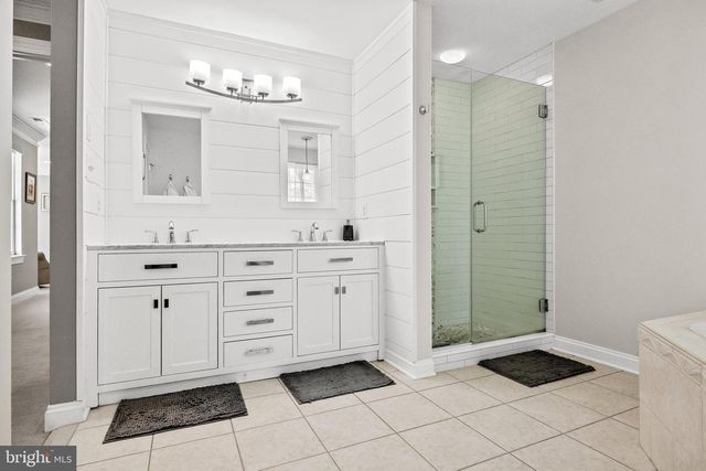 7 JOHN SLOAN WAY, Marlton, NJ 08053