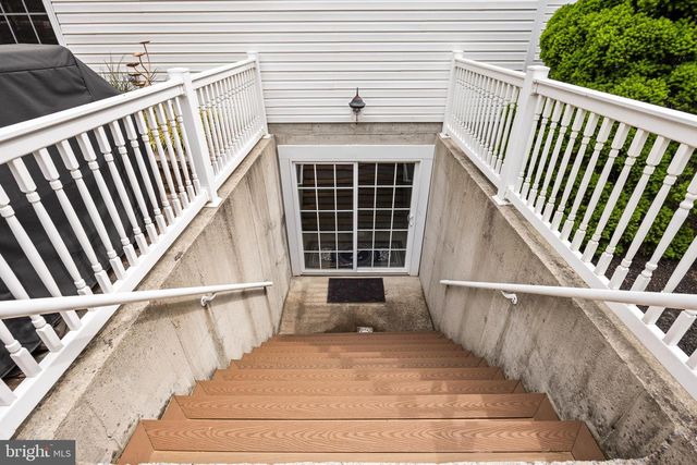 7 JOHN SLOAN WAY, Marlton, NJ 08053
