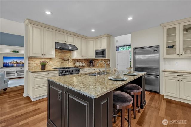 2214 90th Street Ct NW, Gig Harbor, WA 98332