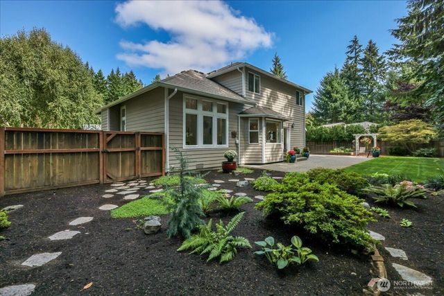 2214 90th Street Ct NW, Gig Harbor, WA 98332
