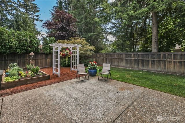 2214 90th Street Ct NW, Gig Harbor, WA 98332
