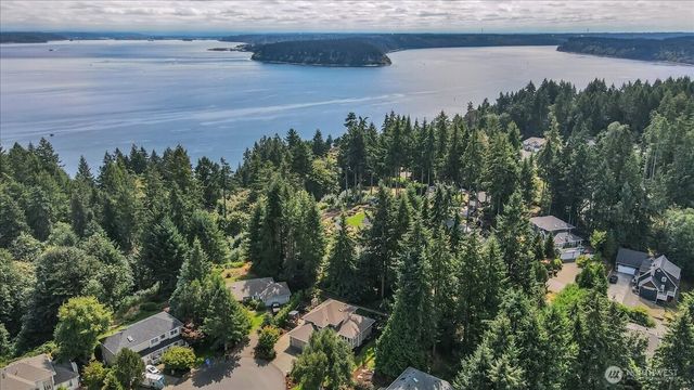 2214 90th Street Ct NW, Gig Harbor, WA 98332