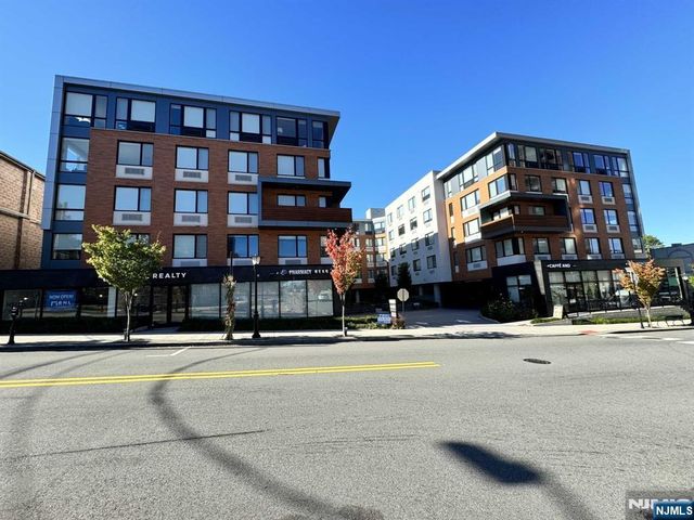 470 Main Street 413, Fort Lee, NJ 07024