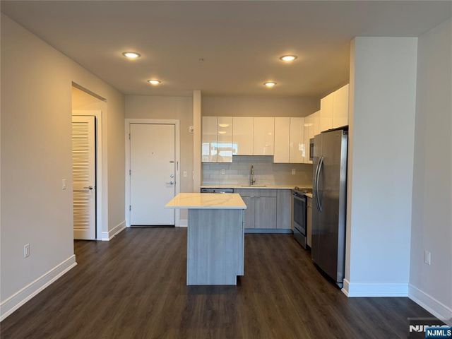 470 Main Street 413, Fort Lee, NJ 07024