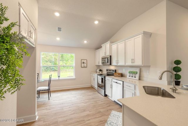 18 Squadron Place, Palm Coast, FL 32164