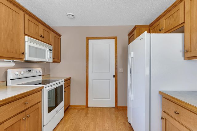 1165 Willow Run Court, Waite Park, MN 56387