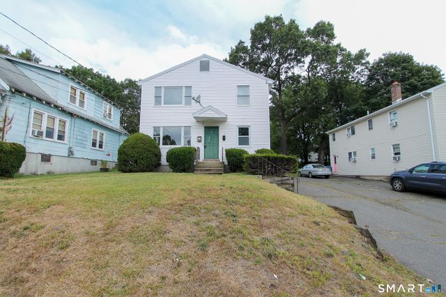 17 Pinehurst Avenue 2nd Floor, New Britain, CT 06053
