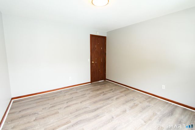 17 Pinehurst Avenue 2nd Floor, New Britain, CT 06053