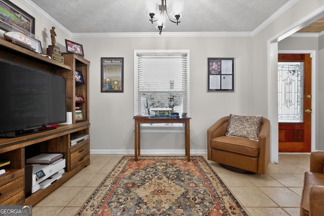3756 Southgate Drive SW, Lilburn, GA 30047