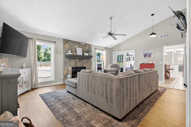 3756 Southgate Drive SW, Lilburn, GA 30047