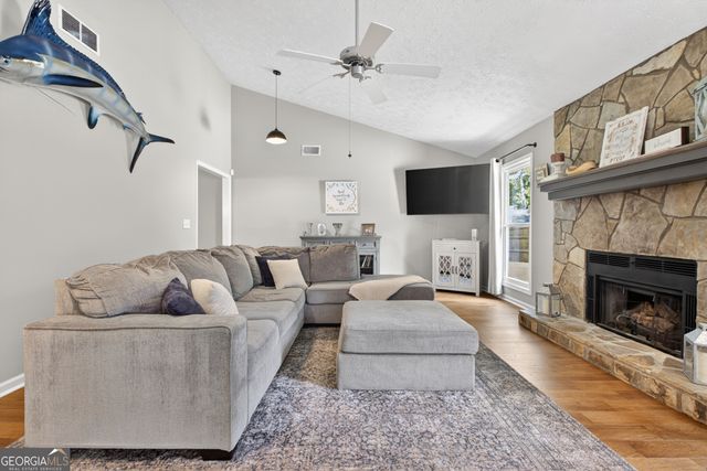 3756 Southgate Drive SW, Lilburn, GA 30047