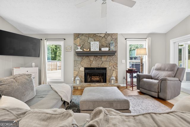 3756 Southgate Drive SW, Lilburn, GA 30047