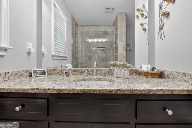3756 Southgate Drive SW, Lilburn, GA 30047