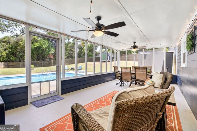 3756 Southgate Drive SW, Lilburn, GA 30047