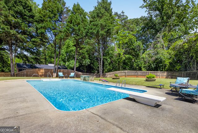 3756 Southgate Drive SW, Lilburn, GA 30047