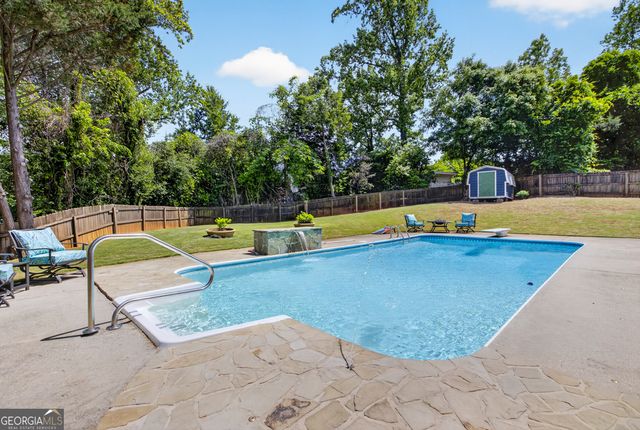 3756 Southgate Drive SW, Lilburn, GA 30047