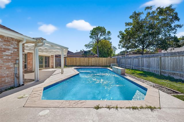 15430 El Padre Drive, Houston, TX 77083