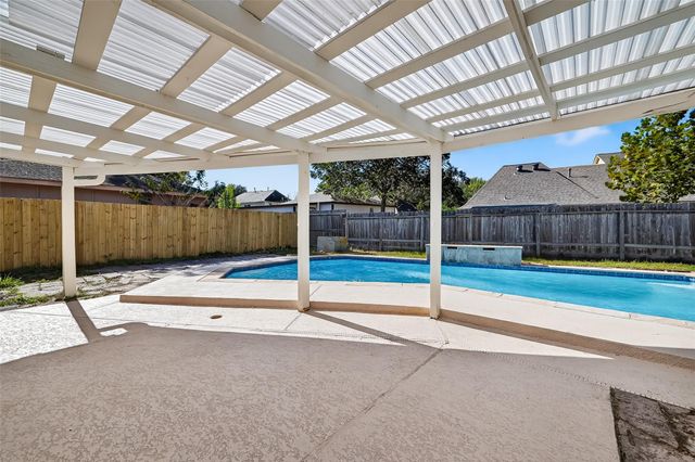 15430 El Padre Drive, Houston, TX 77083