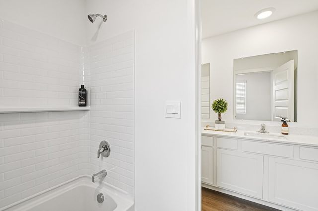 2453 Semillon Street, Oswego, IL 60543