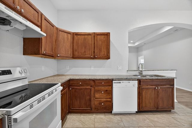 625 Green Mound Drive, Glenn Heights, TX 75154