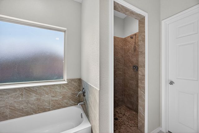 625 Green Mound Drive, Glenn Heights, TX 75154