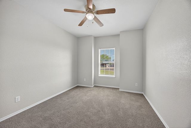 625 Green Mound Drive, Glenn Heights, TX 75154