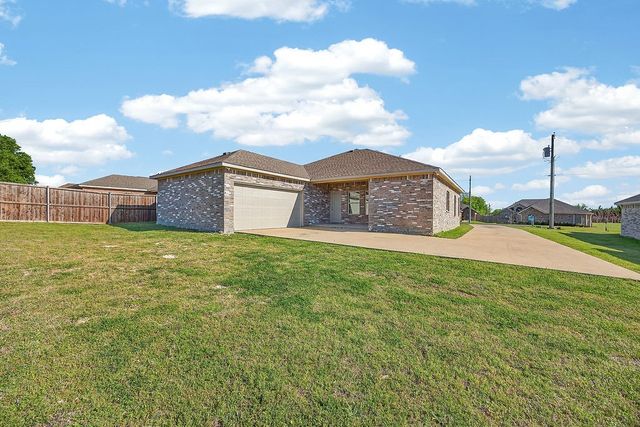 625 Green Mound Drive, Glenn Heights, TX 75154