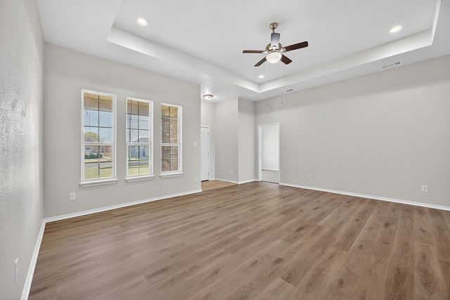 625 Green Mound Drive, Glenn Heights, TX 75154