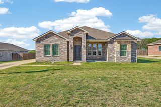 625 Green Mound Drive, Glenn Heights, TX 75154