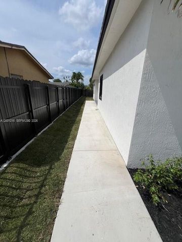 14231 SW 286th St, Homestead, FL 33033