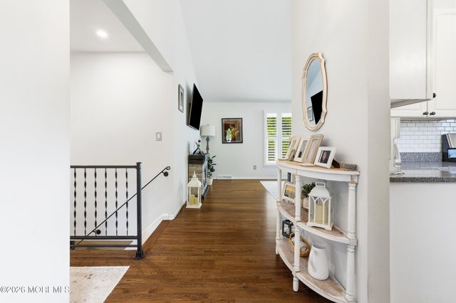 56 Hope Road, Tinton Falls, NJ 07724